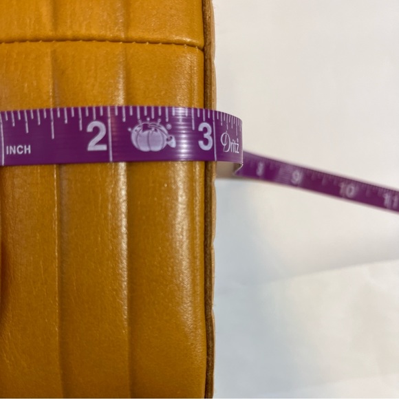 NEW Madewell The Transport Camera Bag: Bubble Pleat Edition!!! - Picture 4 of 7